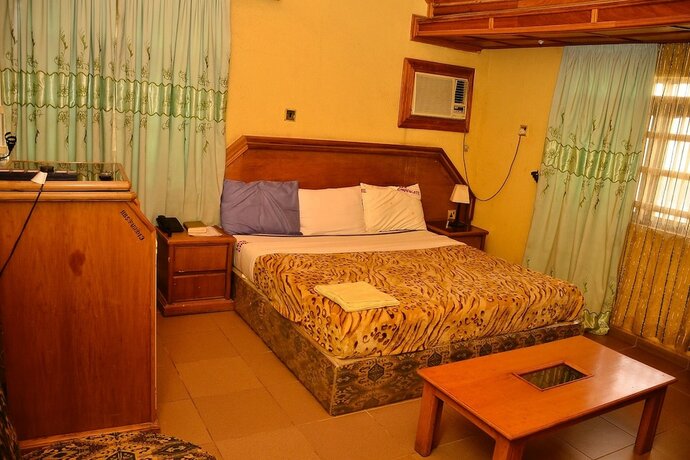 Imagen de la habitación del Hotel BBS Diamond Suites. Foto 19