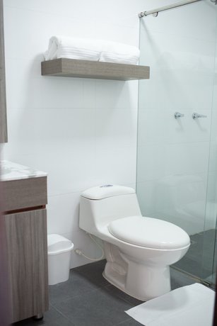 Imagen de la habitación del Hotel BE Suites Cali. Foto 2