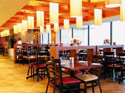 Imagen del bar/restaurante del Hotel BEACON ISLAND. Foto 4