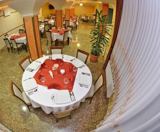 Imagen del bar/restaurante del Hotel BEATA, Muszyna. Foto 8