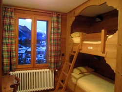 Imagen de la habitación del Hotel BEAUSOLEIL. Foto 5