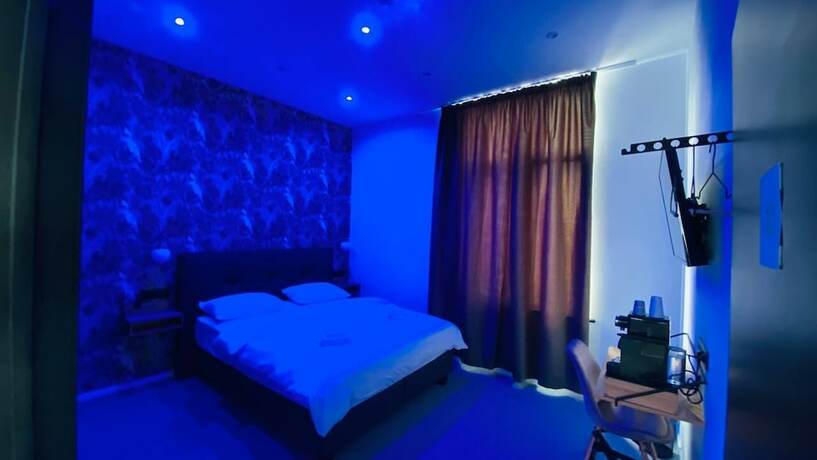 Imagen de la habitación del Hotel BED Cauchy. Foto 12