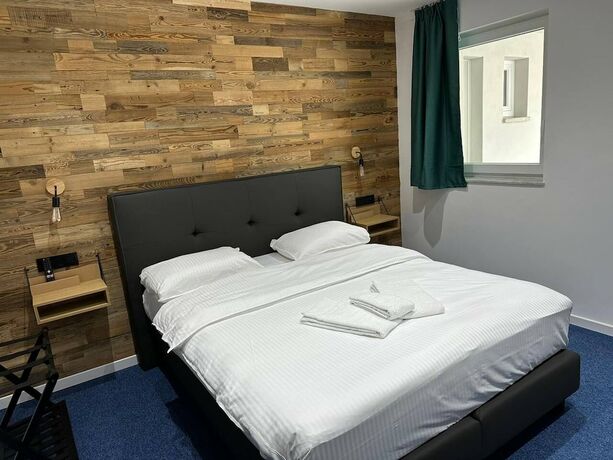 Imagen general del Hotel BED Cauchy. Foto 8