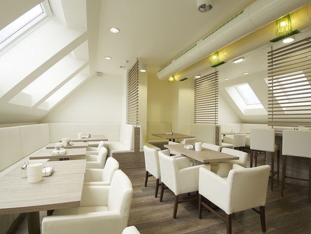 Imagen del bar/restaurante del Hotel BEE GREEN Sch&ouml;nbrunn. Foto 4