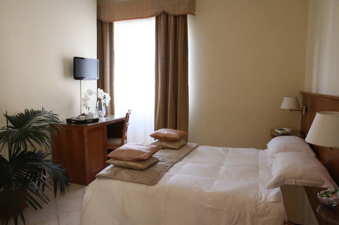 Imagen de la habitación del Hotel BEETHOVEN, Roma. Foto 4