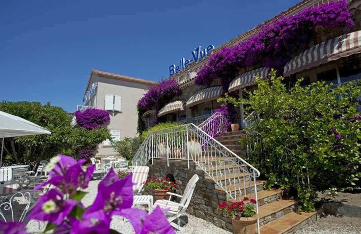 Imagen de los exteriores del Hotel BELLE VUE, LE LAVANDOU. Foto 9