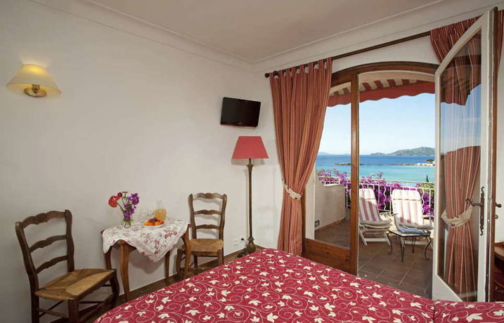Imagen de la habitación del Hotel BELLE VUE, LE LAVANDOU. Foto 6