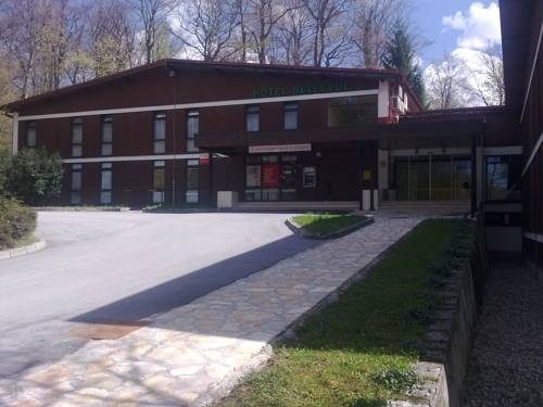 Imagen general del Hotel BELLEVUE, Plitvice. Foto 8