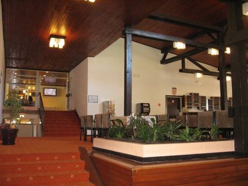 Imagen general del Hotel BELLEVUE, Plitvice. Foto 14