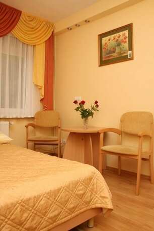 Imagen de la habitación del Hotel BELWEDER. Foto 5