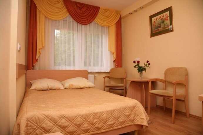 Imagen de la habitación del Hotel BELWEDER. Foto 6