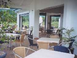 Imagen del bar/restaurante del Hotel BENJOR BEACH CLUB. Foto 2