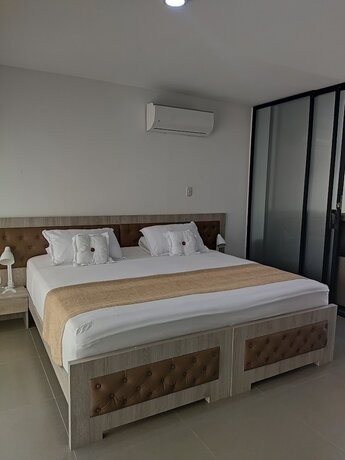 Imagen de la habitación del Hotel BERILO DELUXE APARTAHOTEL. Foto 19