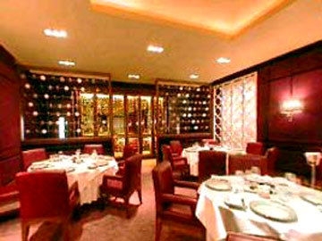 Imagen de los interiores del Hotel BERKELEY COURT, Londres. Foto 4