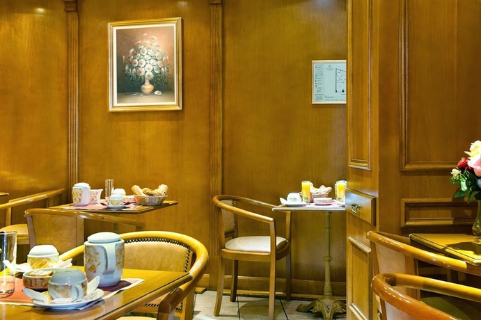 Imagen del bar/restaurante del Hotel BERKELEY, Montparnasse. Foto 2