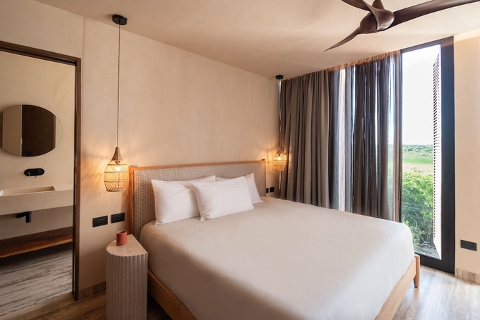 Imagen de la habitación del Hotel BESPOKE. Foto 18