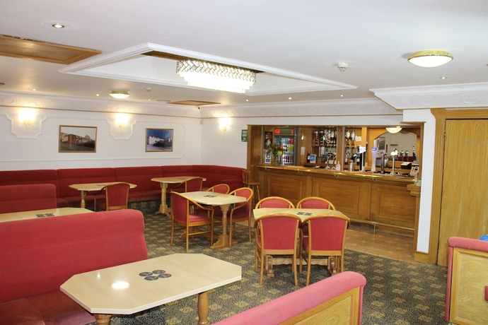 Imagen del bar/restaurante del Hotel BESSEMER HOTEL. Foto 3