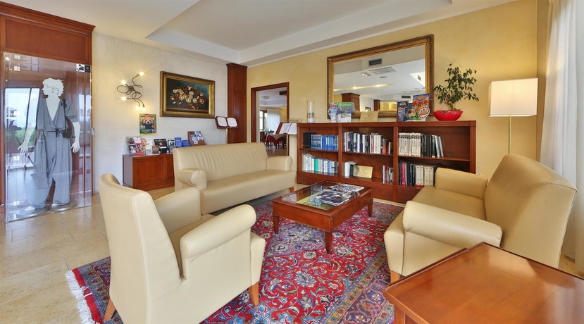 Imagen de los interiores del Hotel BEST WESTERN ANTICO TERMINE. Foto 9