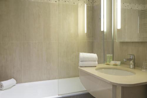 Imagen de la habitación del Hotel BEST WESTERN AU TROCADERO. Foto 5