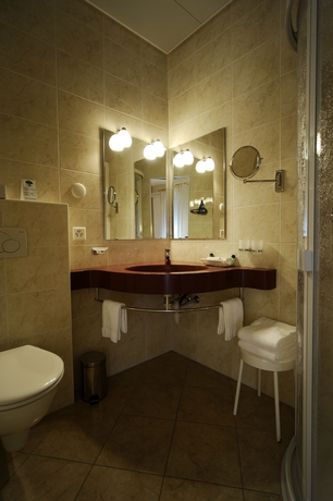 Imagen de la habitación del Hotel BEST WESTERN BELLEVUE AU LAC. Foto 6