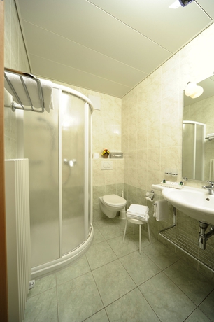 Imagen de la habitación del Hotel BEST WESTERN BELLEVUE AU LAC. Foto 7