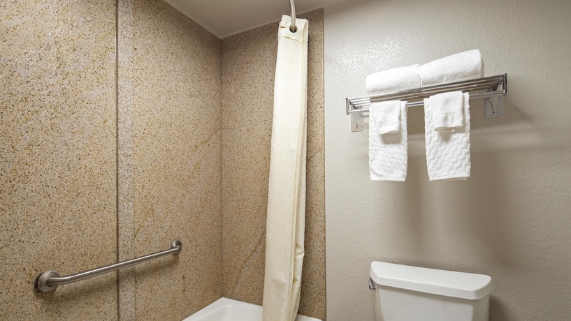 Imagen de la habitación del Hotel BEST WESTERN CENTER INN. Foto 13