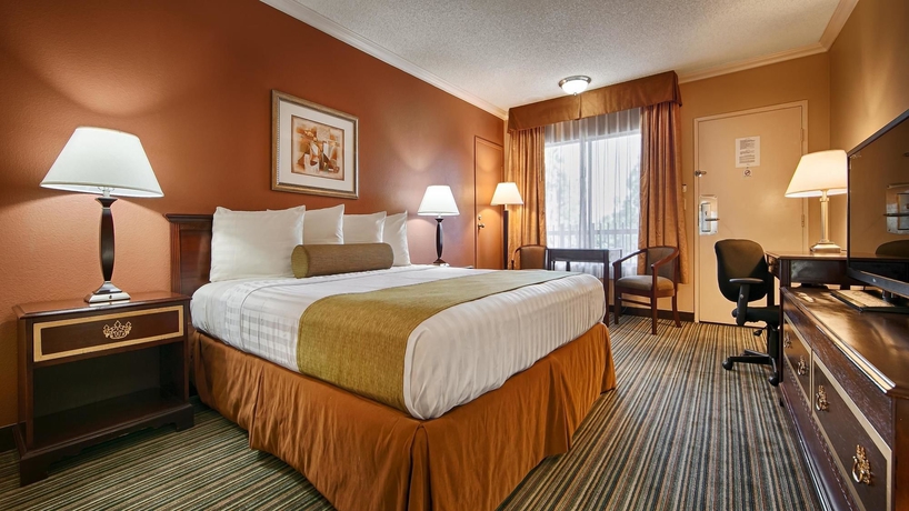 Imagen de la habitación del Hotel BEST WESTERN COURTESY INN. Foto 5