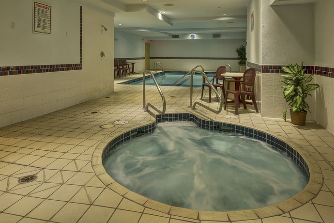 Imagen de la piscina del Hotel BEST WESTERN PEACE ARCH INN. Foto 13