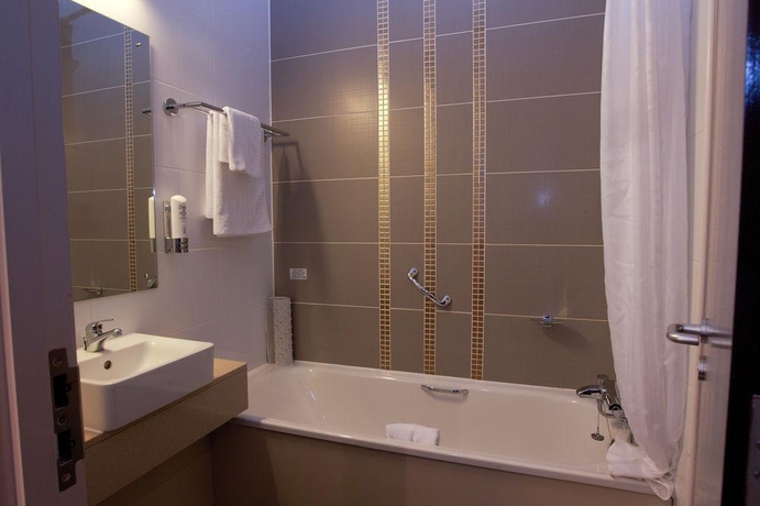 Imagen general del Hotel BEST WESTERN PLUS Maldron Hotel. Foto 11