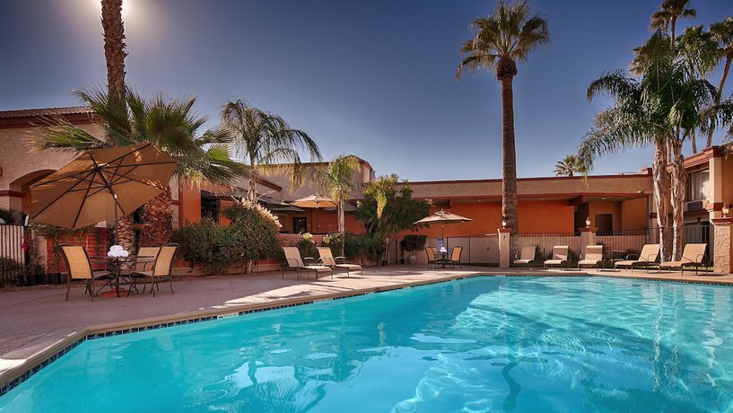 Imagen de la piscina del Hotel BEST WESTERN PLUS PHOENIX GOODYEAR INN. Foto 16