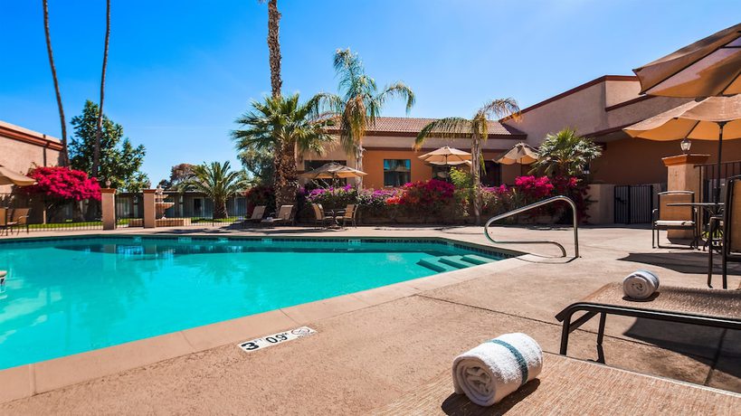 Imagen de la piscina del Hotel BEST WESTERN PLUS PHOENIX GOODYEAR INN. Foto 17