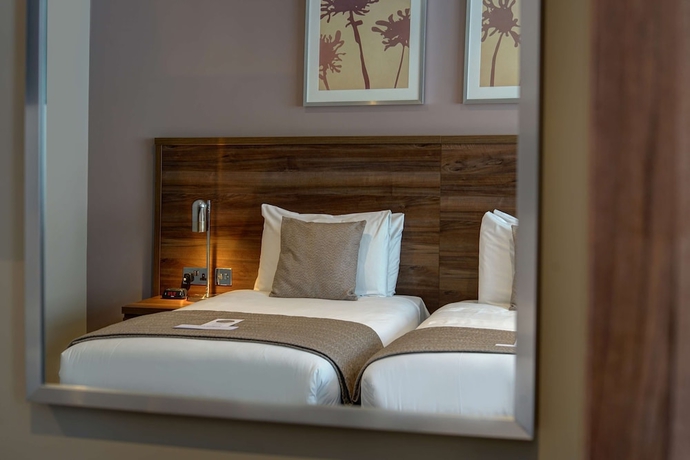 Imagen de la habitación del Hotel BEST WESTERN THE SHIP HOTEL. Foto 17