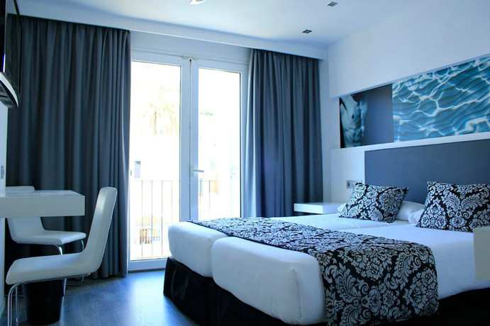 Imagen de la habitación del Hotel BG Nautico Ebeso. Foto 11