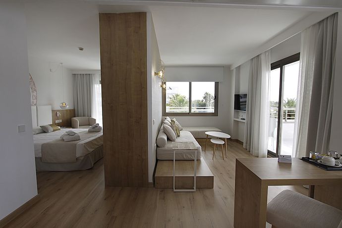 Imagen de la habitación del Hotel BG Rei Del Mediterrani. Foto 4