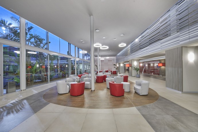 Imagen de los interiores del Hotel BG Tonga Tower Design Hotel and Suites. Foto 19