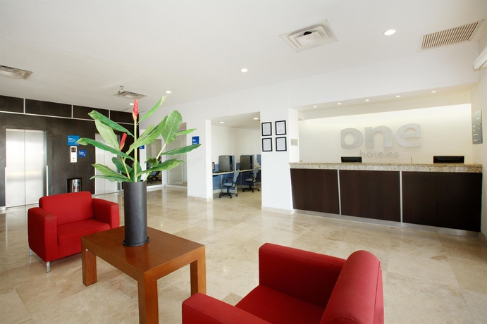 Imagen de los interiores del Hotel BH Business Hotel Group. Foto 12