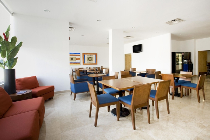 Imagen del bar/restaurante del Hotel BH Business Hotel Group. Foto 3