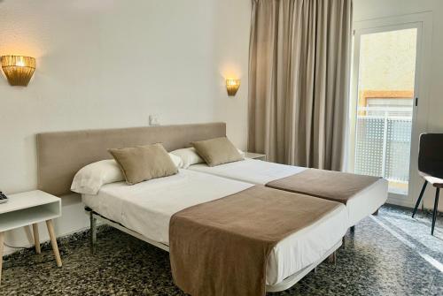 Imagen de la habitación del Hotel BH Los &Aacute;ngeles. Foto 4