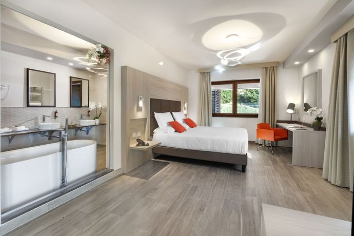 Imagen de la habitación del Hotel BHotel. Foto 11