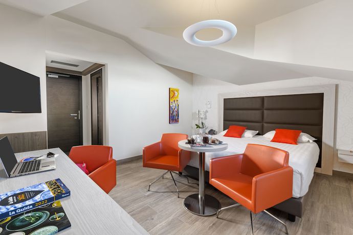 Imagen de la habitación del Hotel BHotel. Foto 12