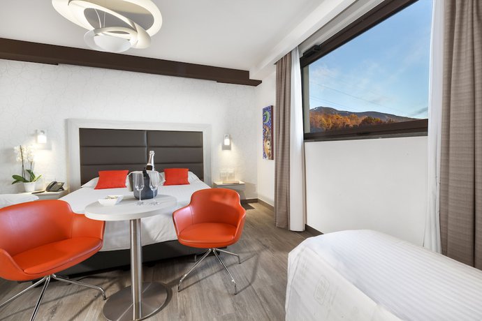 Imagen de la habitación del Hotel BHotel. Foto 16