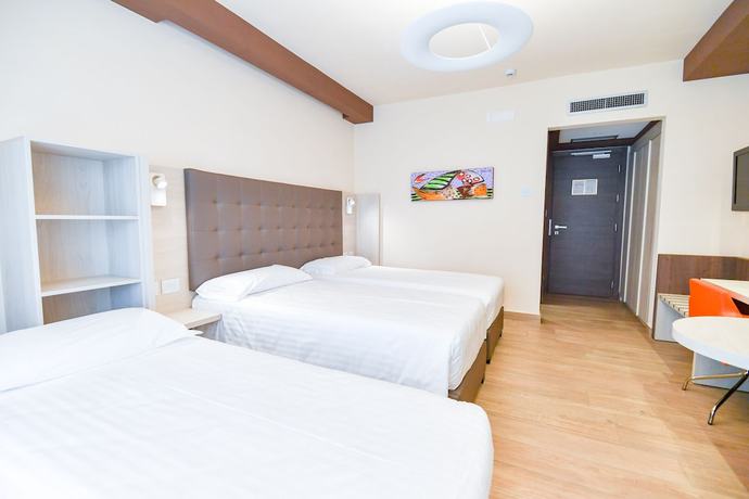 Imagen de la habitación del Hotel BHotel. Foto 18