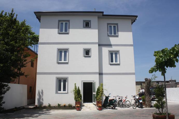 Imagen general del Hotel BICAJ. Foto 4