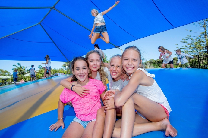 Imagen de los exteriores del Hotel BIG4 Tasman Holiday Parks - Easts Beach. Foto 18