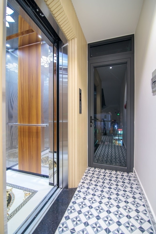 Imagen de los interiores del Hotel BIN BIN HOTEL 11- NEAR ISLAND DIAMOND. Foto 18