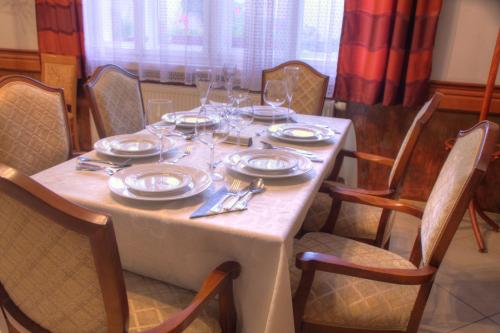 Imagen general del Hotel BIRDIE Pension & Wellness. Foto 5