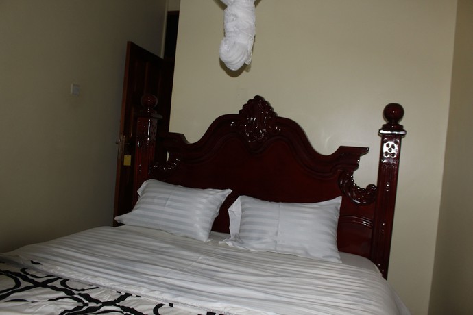Imagen de la habitación del Hotel BK Castella. Foto 10