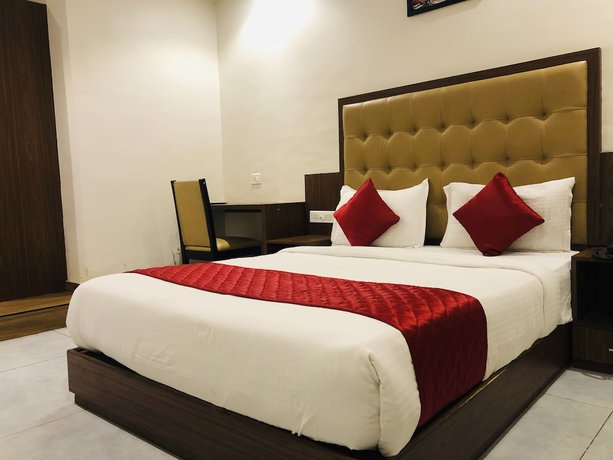 Imagen de la habitación del Hotel BKC Garden. Foto 2