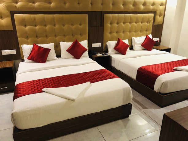 Imagen de la habitación del Hotel BKC Garden. Foto 17