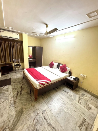 Imagen de la habitación del Hotel BKR Guwahati. Foto 2